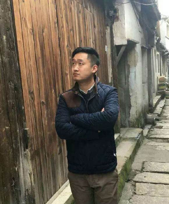 紫砂艺人丁华东，工艺美术师