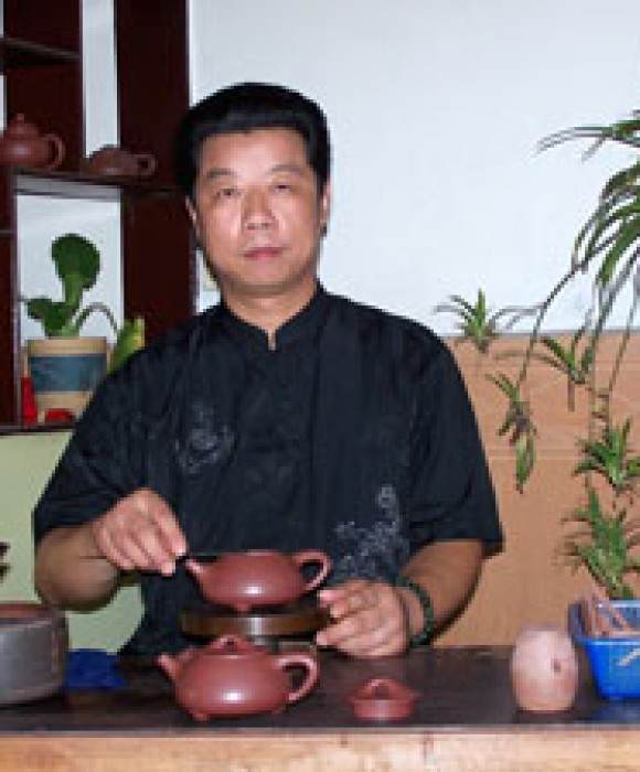 紫砂艺人丁成林，高级工艺美术师