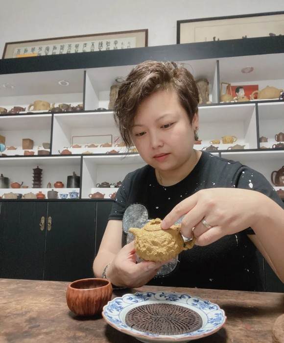 紫砂艺人丁赟，工艺美术师