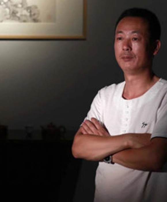 紫砂艺人严伟，高级工艺美术师