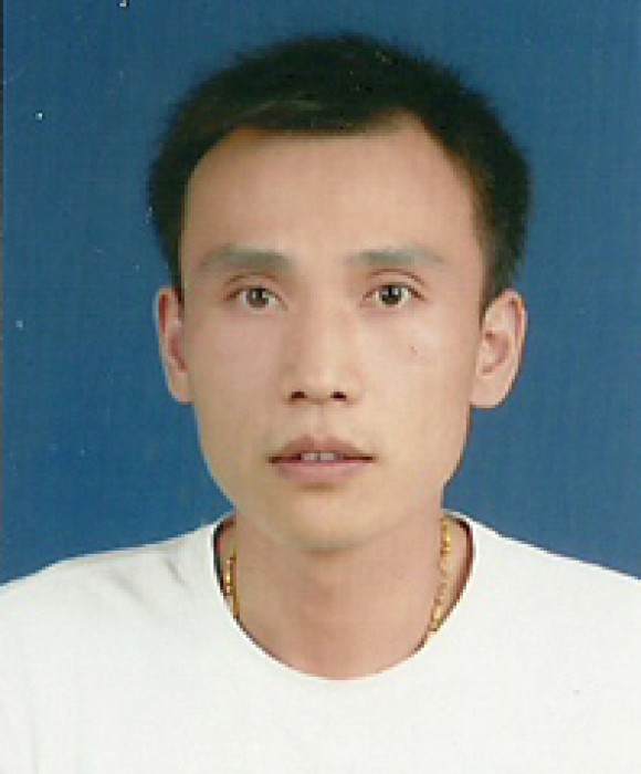 紫砂艺人仲建君，工艺美术师