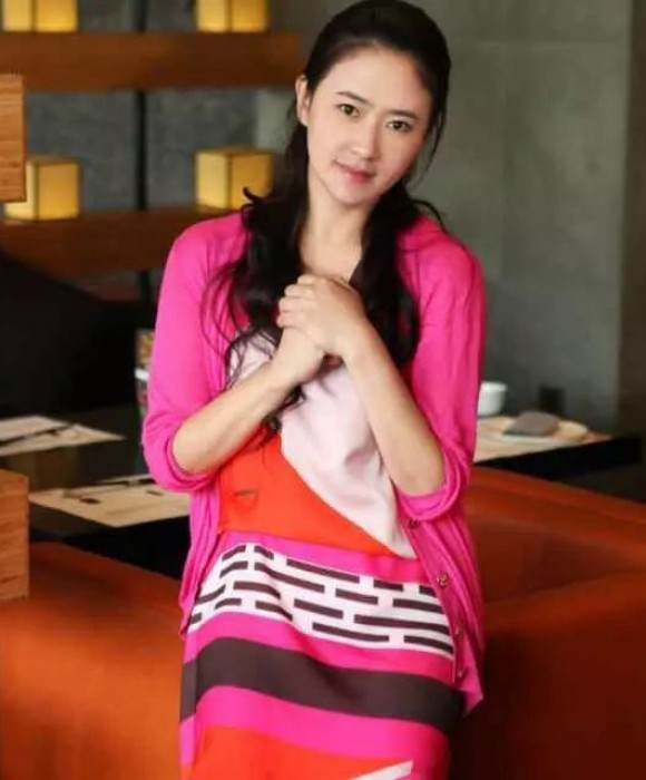 紫砂艺人任伟，助理工艺美术师