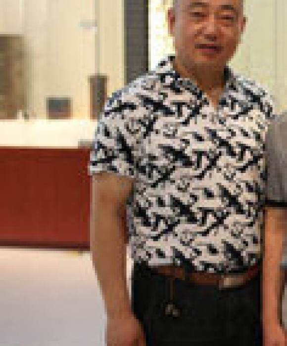紫砂艺人任玉春，高级工艺美术师