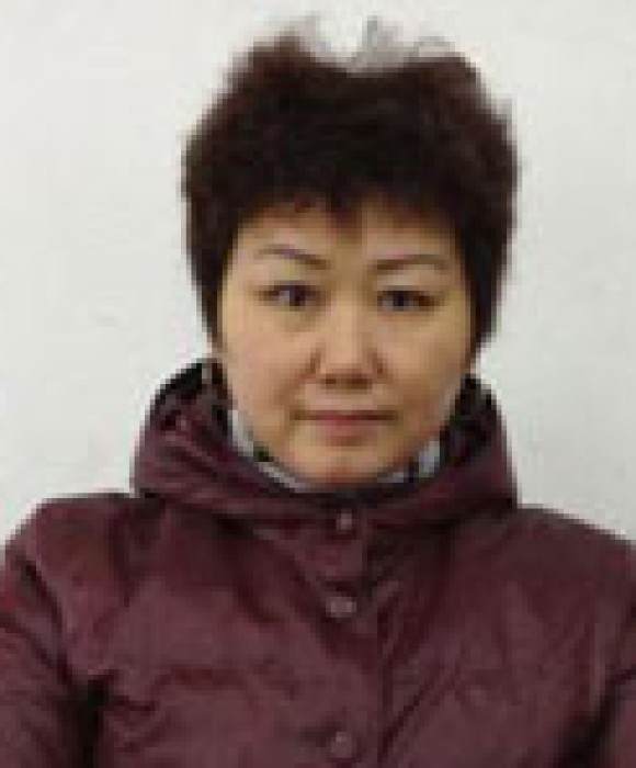 紫砂艺人何其仙，高级工艺美术师
