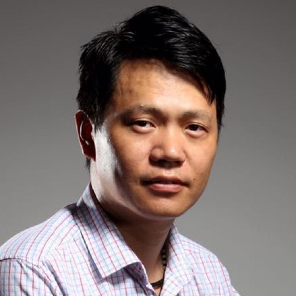 紫砂艺人何卫枫，高级工艺美术师