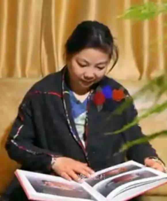 紫砂艺人余颖，高级工艺美术师