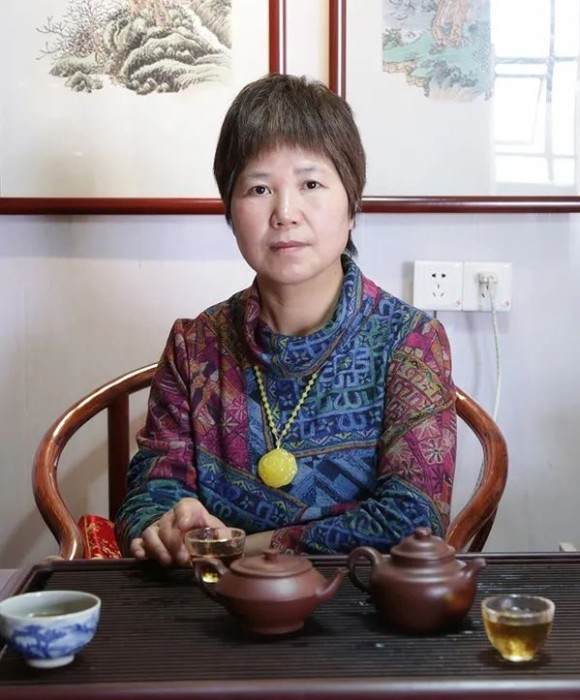 紫砂艺人俞双妹，工艺美术师