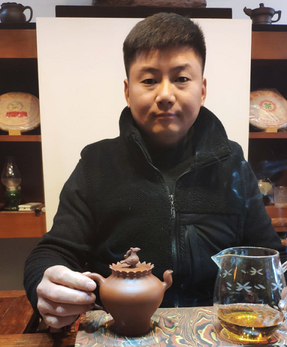 紫砂艺人傅耀鸿，民间实力派