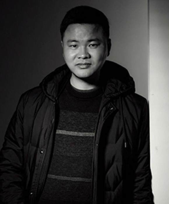 紫砂艺人储俊伟，工艺美术师