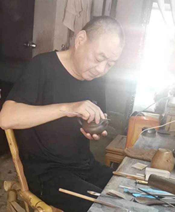 紫砂艺人储新强，民间实力派