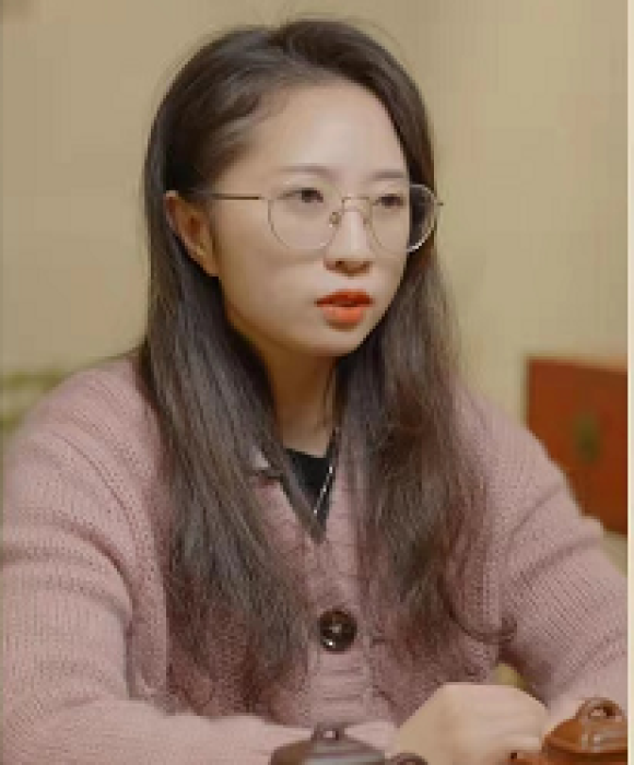 紫砂艺人全玲，助理工艺美术师