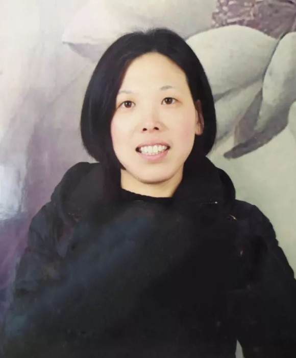 紫砂艺人冒蜀文，工艺美术员