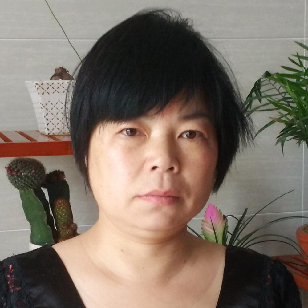 紫砂艺人冯余妹，正高级工艺美术师