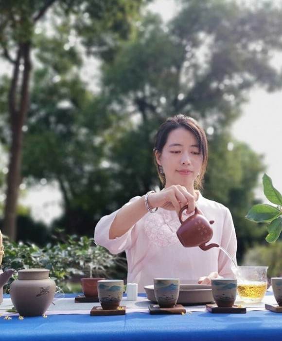 紫砂艺人冯佳雯，助理工艺美术师