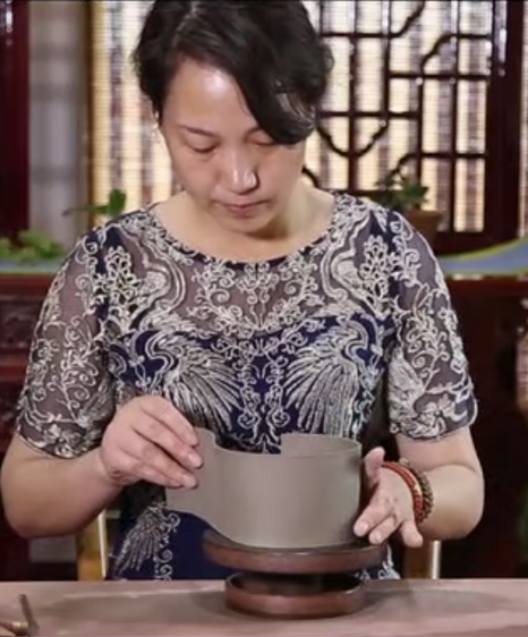 紫砂艺人冯寒，高级工艺美术师