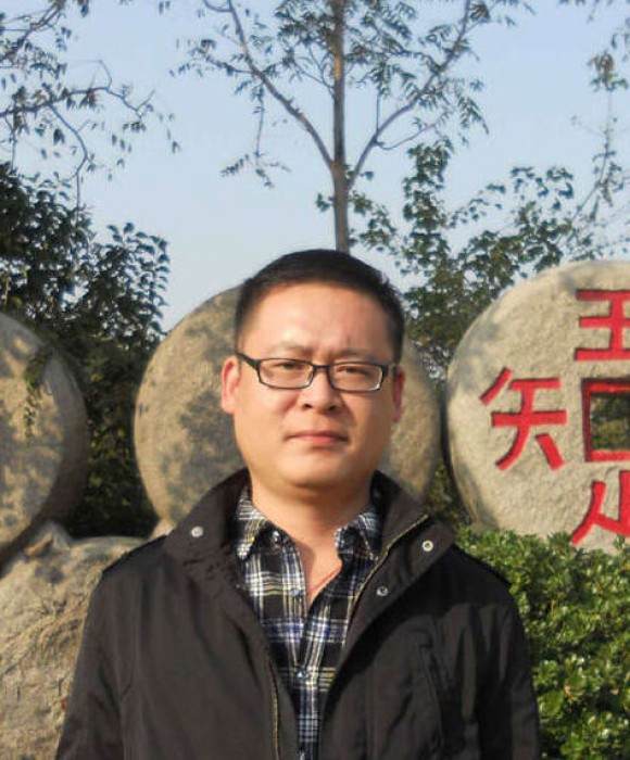 紫砂艺人冯超，工艺美术师
