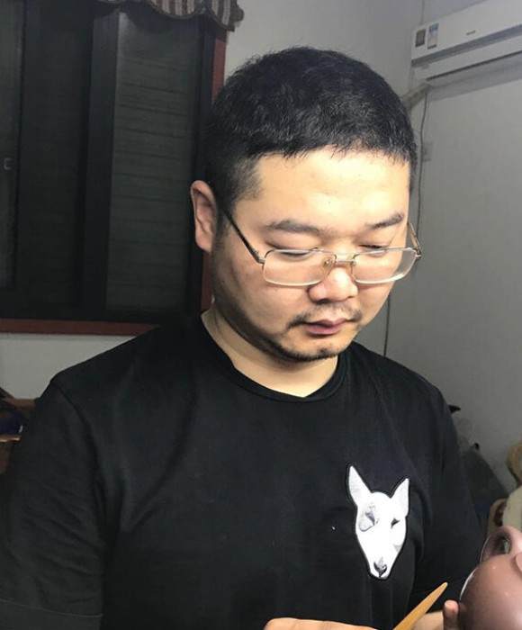 紫砂艺人刘东，工艺美术员