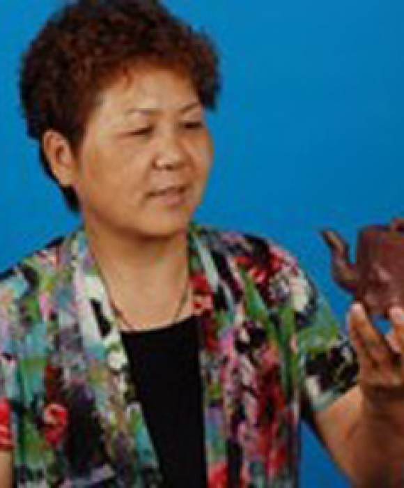 紫砂艺人刘凤英，工艺美术师