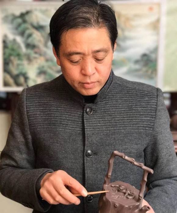 紫砂艺人刘志刚，助理工艺美术师