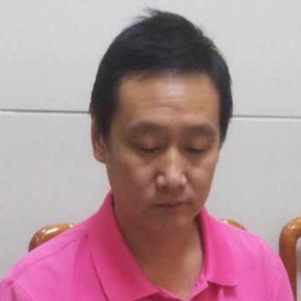 紫砂艺人刘惠清，高级工艺美术师