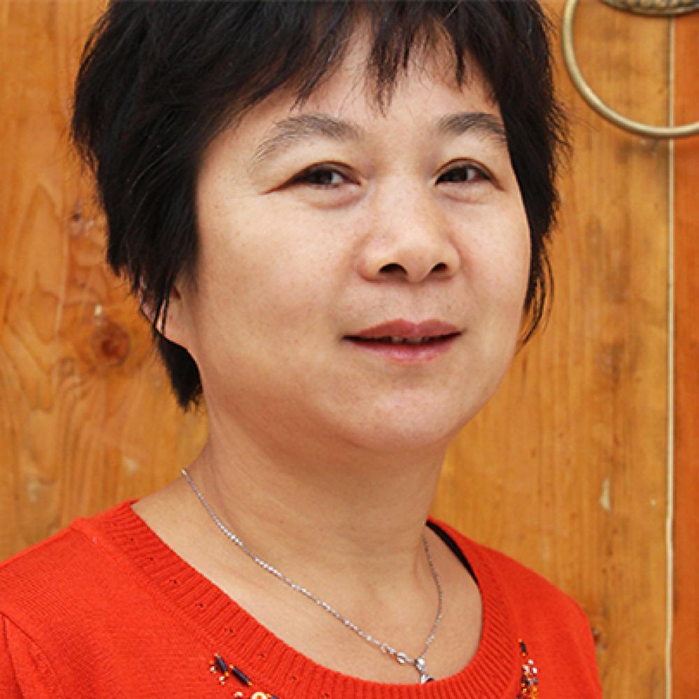 紫砂艺人刘梅仙，高级工艺美术师