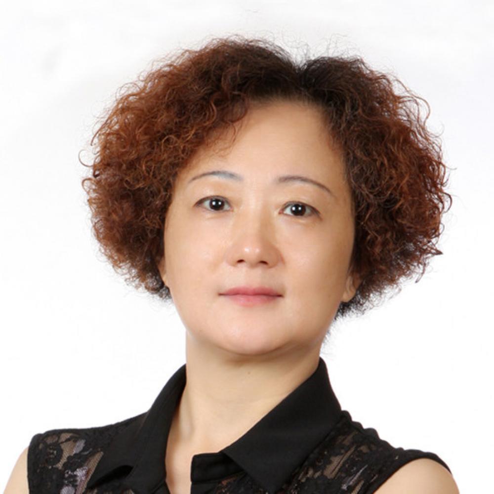 紫砂艺人刘莹，高级工艺美术师