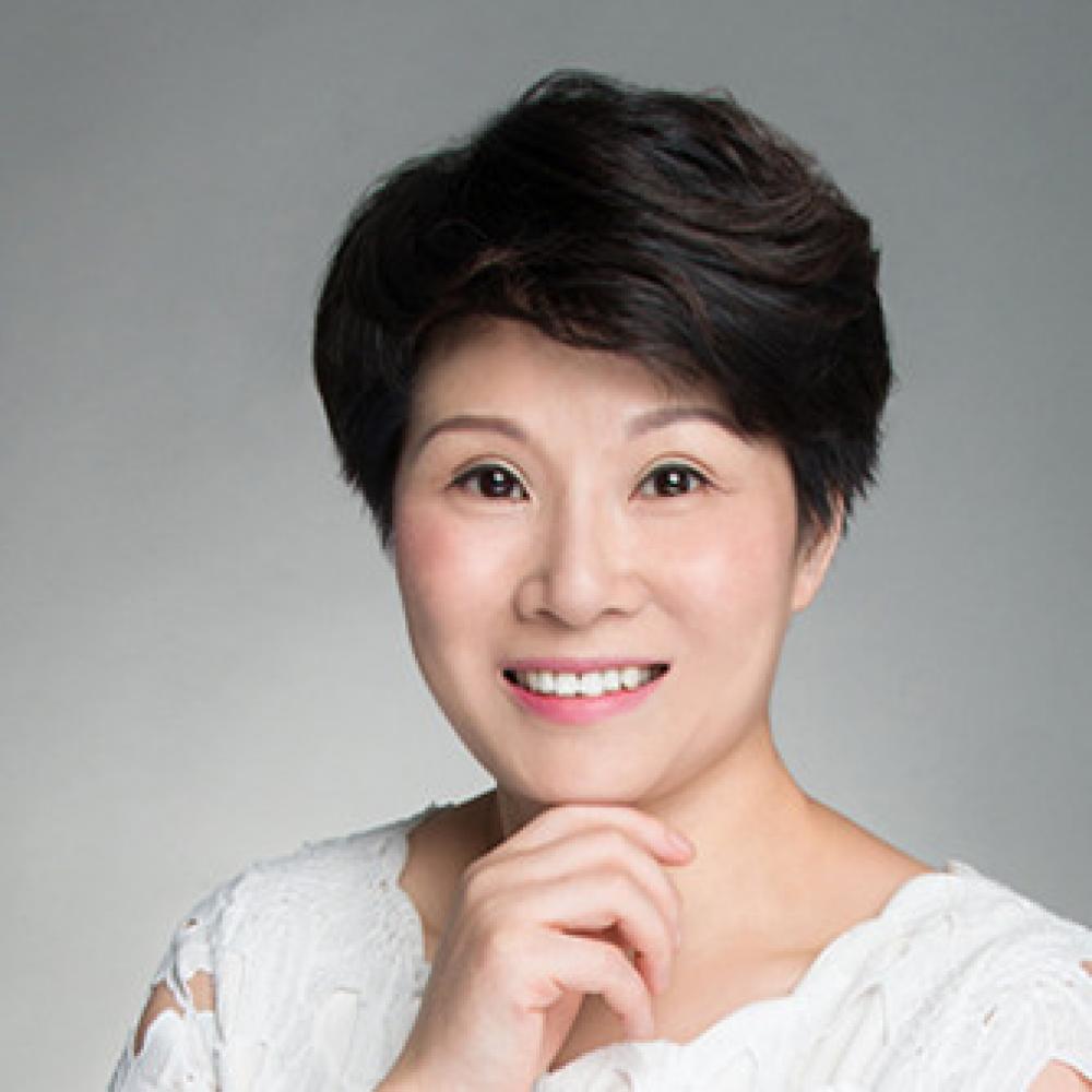 紫砂艺人勇丽琴，高级工艺美术师