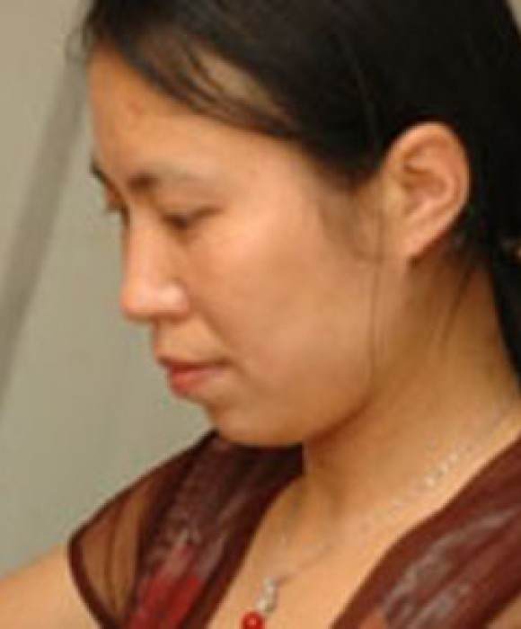 紫砂艺人单志萍，工艺美术师