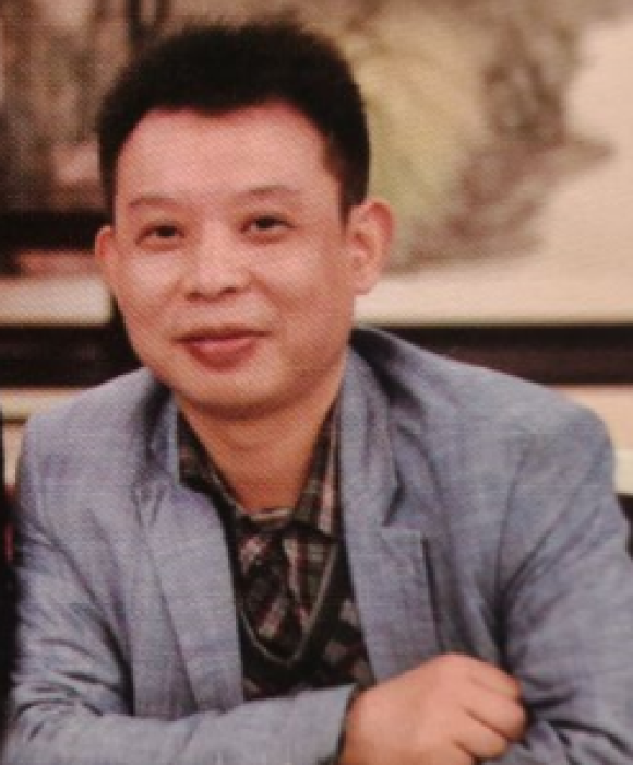 紫砂艺人占龙，民间实力派
