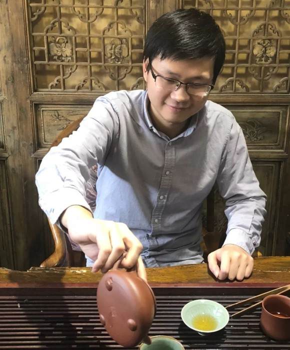 紫砂艺人卢子鸣，民间实力派