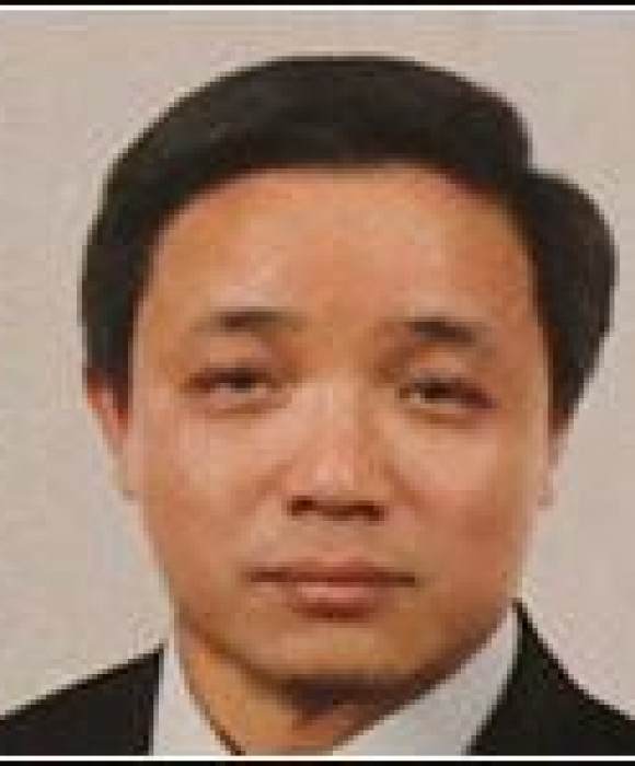 紫砂艺人卢小伟，工艺美术师