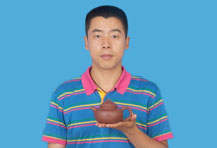 紫砂艺人史伟如，正高级工艺美术师