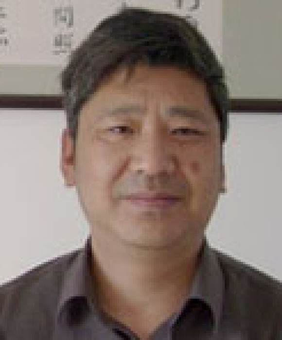 紫砂艺人史建平，工艺美术师