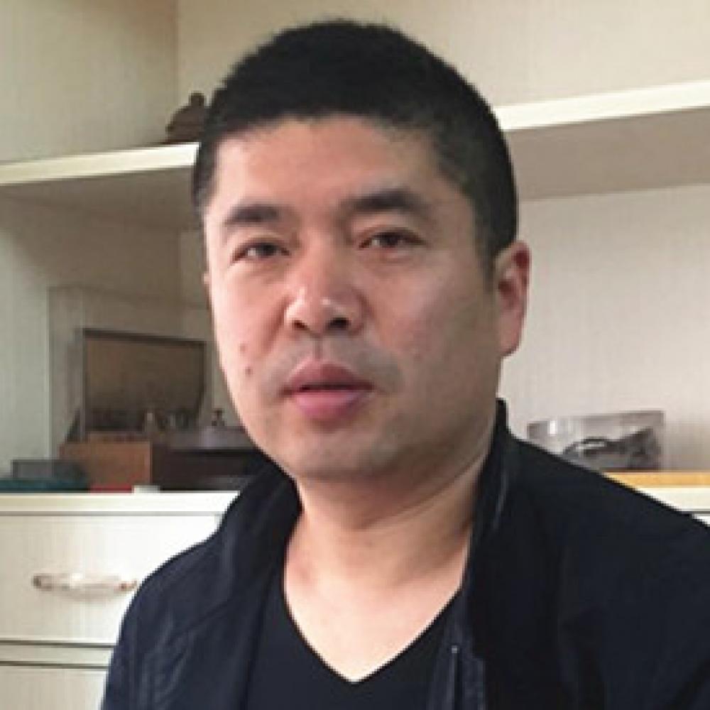 紫砂艺人史建群，工艺美术师
