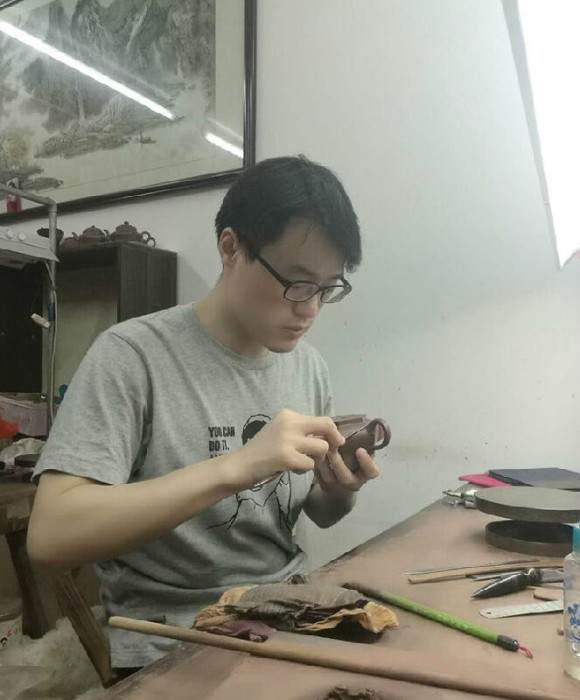 紫砂艺人史浩寅，助理工艺美术师