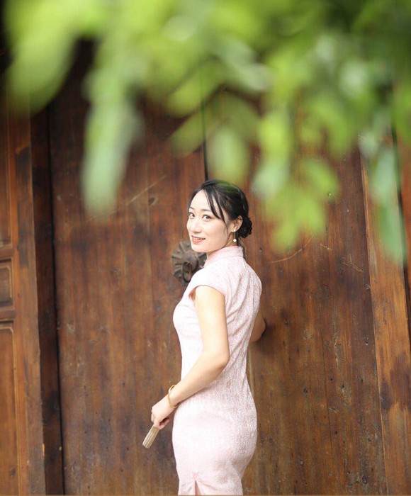 紫砂艺人史玉姣，助理工艺美术师