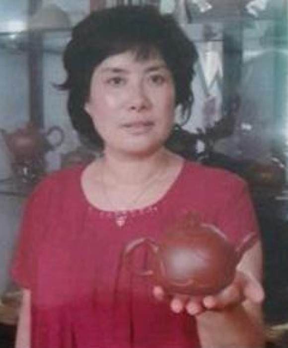 紫砂艺人史科琴，助理工艺美术师