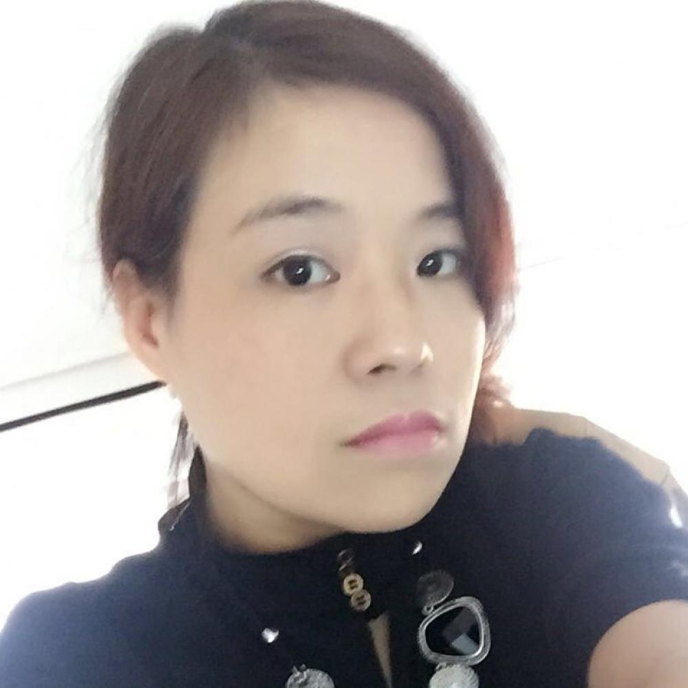 紫砂艺人史霓霞，工艺美术师