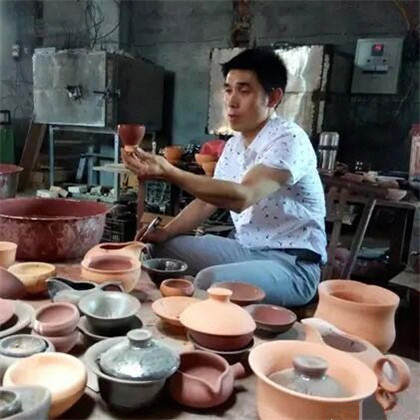 紫砂艺人叶兴旺，民间实力派