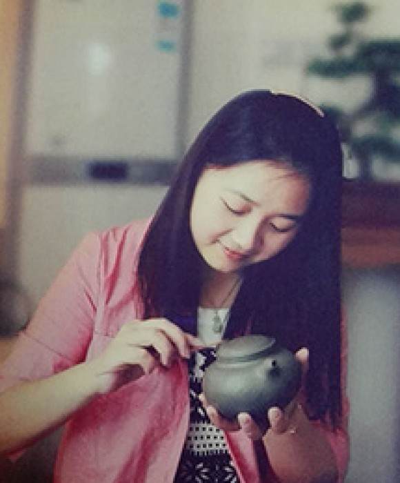 紫砂艺人叶宇静，工艺美术员