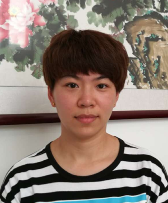 紫砂艺人叶灵智，工艺美术师