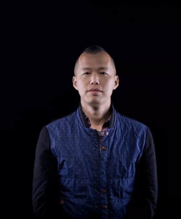 紫砂艺人吉云锋，助理工艺美术师