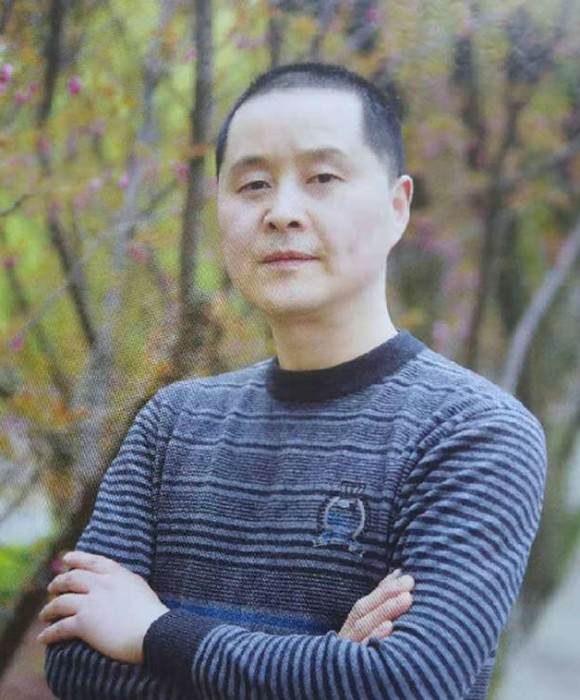 紫砂艺人吴伟琪，助理工艺美术师