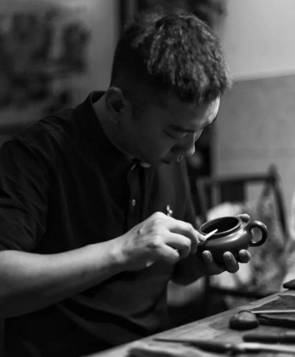 紫砂艺人吴全，助理工艺美术师