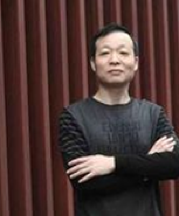 紫砂艺人吴卫平，助理工艺美术师