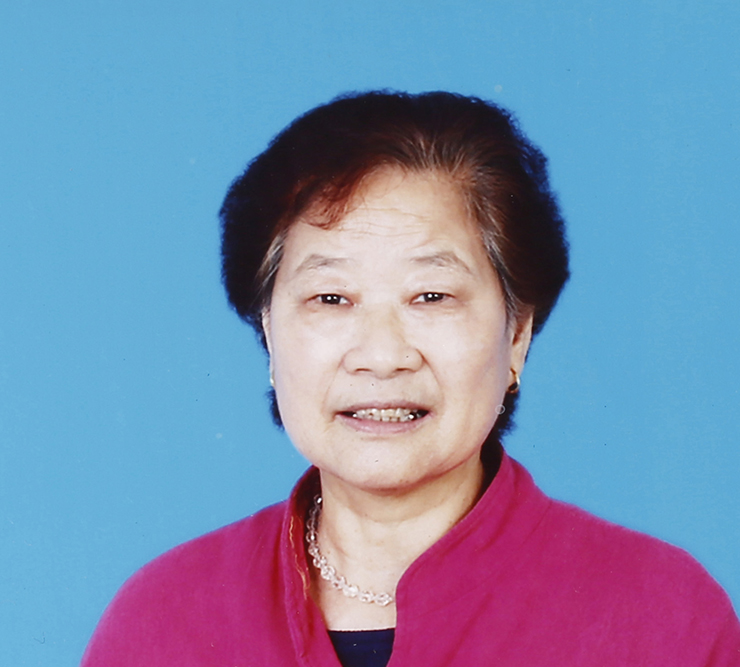 紫砂艺人吴同芬，高级工艺美术师