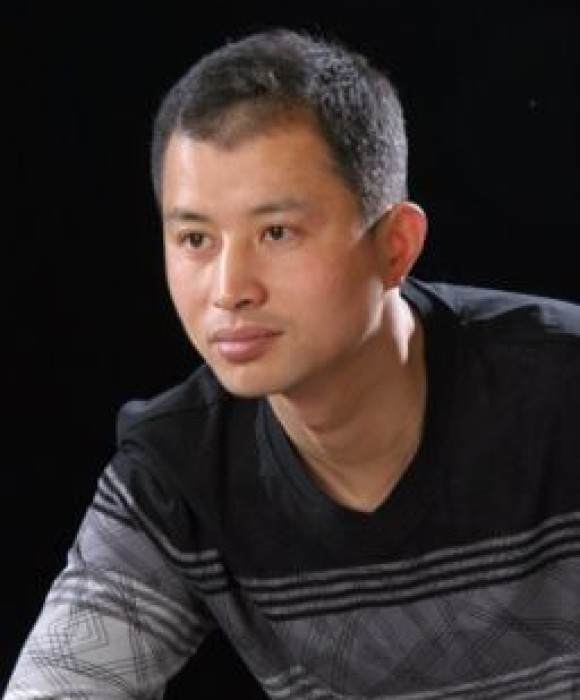 紫砂艺人吴国强，高级工艺美术师