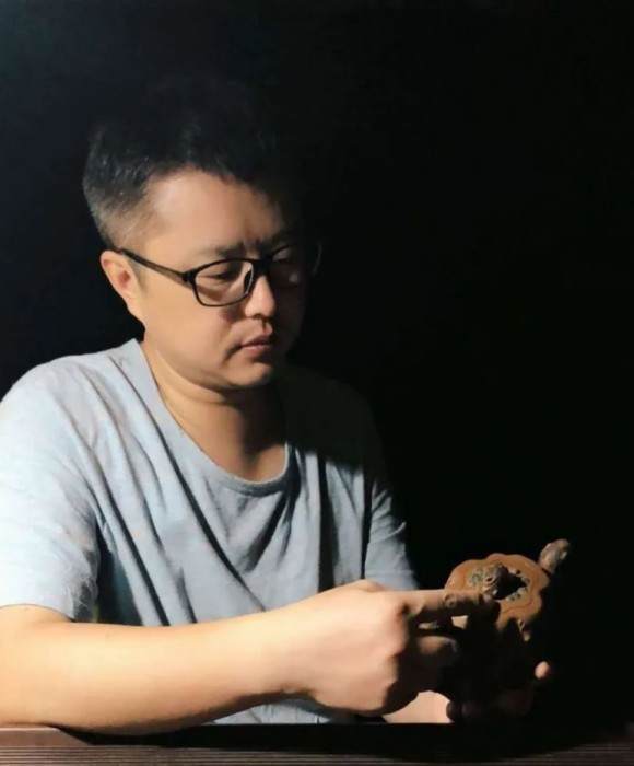 紫砂艺人吴建峰，民间实力派