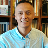 紫砂艺人吴建平，高级工艺美术师