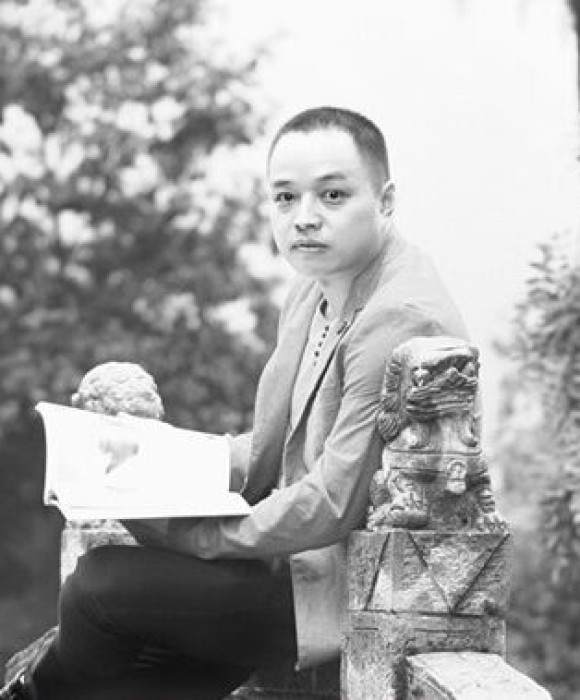 紫砂艺人吴德荣，高级工艺美术师